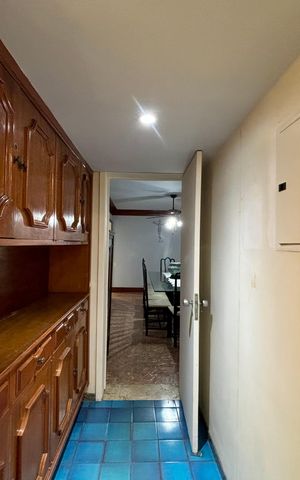Apartamento à venda com 243m², 3 quartos e 3 vagas Apartamento à venda com 243m², 3 quartos e 3 vagasCozinha