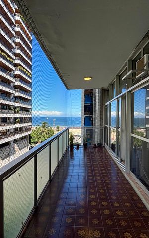 Apartamento à venda com 243m², 3 quartos e 3 vagas Apartamento à venda com 243m², 3 quartos e 3 vagasVaranda das sala e quartos