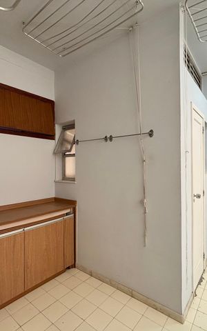 Apartamento à venda com 243m², 3 quartos e 3 vagas Apartamento à venda com 243m², 3 quartos e 3 vagasÁrea de serviço