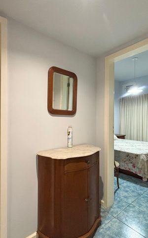 Apartamento à venda com 243m², 3 quartos e 3 vagas Apartamento à venda com 243m², 3 quartos e 3 vagasCorredor