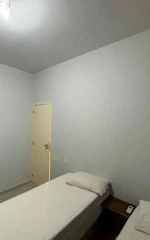 Apartamento à venda com 243m², 3 quartos e 3 vagas Apartamento à venda com 243m², 3 quartos e 3 vagasQuarto 1