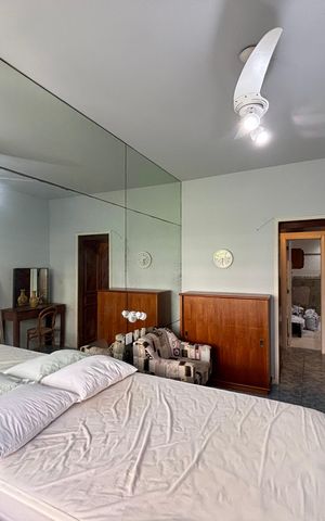 Apartamento à venda com 243m², 3 quartos e 3 vagas Apartamento à venda com 243m², 3 quartos e 3 vagasSuíte