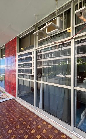 Apartamento à venda com 243m², 3 quartos e 3 vagas Apartamento à venda com 243m², 3 quartos e 3 vagasVaranda das sala e quartos