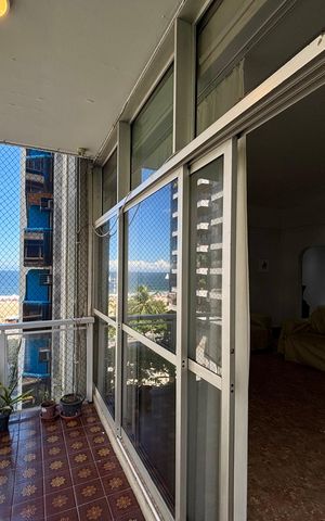 Apartamento à venda com 243m², 3 quartos e 3 vagas Apartamento à venda com 243m², 3 quartos e 3 vagasVaranda das sala e quartos