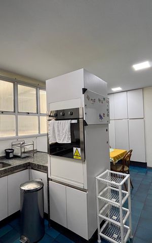Apartamento à venda com 243m², 3 quartos e 3 vagas Apartamento à venda com 243m², 3 quartos e 3 vagasCozinha