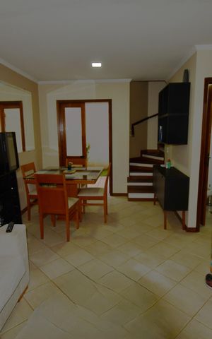 Casa de condomínio à venda com 120m², 3 quartos e 2 vagasSala