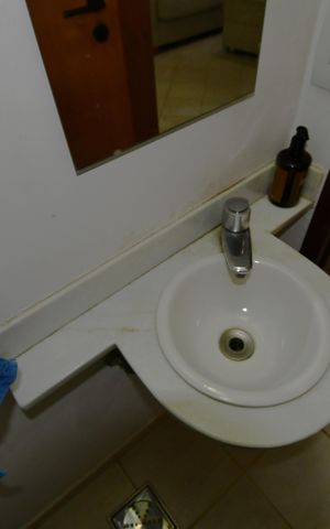 Casa de condomínio à venda com 120m², 3 quartos e 2 vagasLavabo