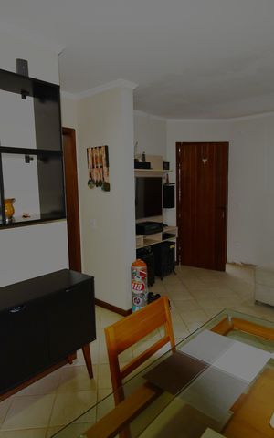 Casa de condomínio à venda com 120m², 3 quartos e 2 vagasSala