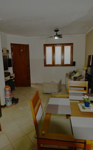 Casa de condomínio à venda com 120m², 3 quartos e 2 vagasSala