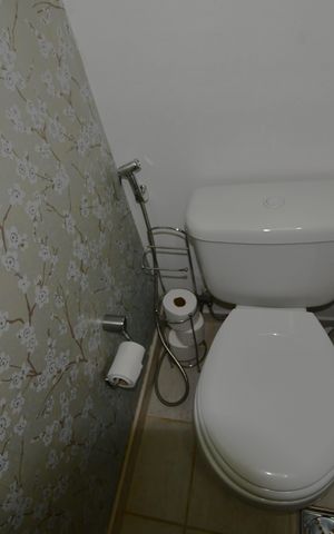 Casa de condomínio à venda com 120m², 3 quartos e 2 vagasLavabo