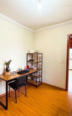 Casa à venda com 278m², 5 quartos e 1 vaga