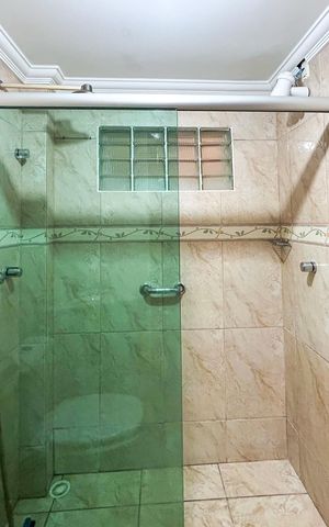 Casa à venda com 278m², 5 quartos e 1 vaga