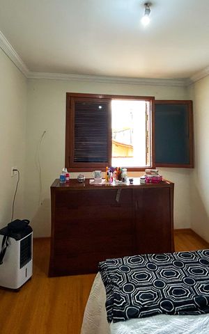 Casa à venda com 278m², 5 quartos e 1 vaga