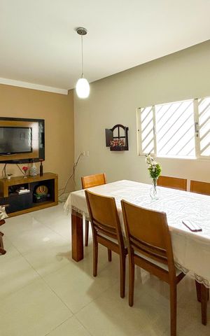 Casa à venda com 278m², 5 quartos e 1 vaga