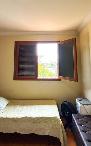Casa à venda com 278m², 5 quartos e 1 vaga