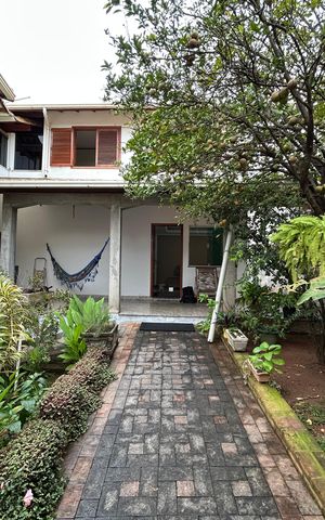 Casa à venda com 278m², 5 quartos e 1 vaga
