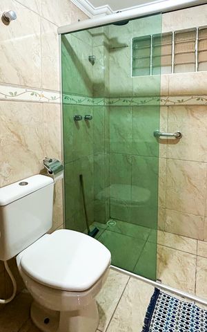 Casa à venda com 278m², 5 quartos e 1 vaga