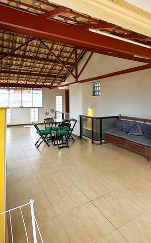 Casa à venda com 278m², 5 quartos e 1 vaga