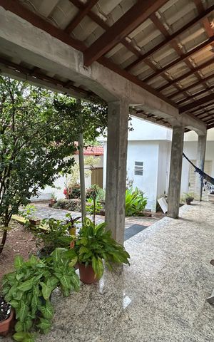 Casa à venda com 278m², 5 quartos e 1 vaga