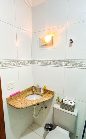 Casa à venda com 278m², 5 quartos e 1 vaga