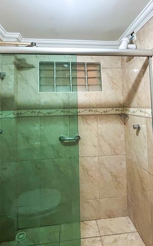 Casa à venda com 278m², 5 quartos e 1 vaga