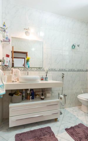 Apartamento à venda com 75m², 2 quartos e 1 vagaBanheiro