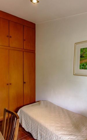 Casa para alugar com 359m², 4 quartos e 3 vagas Casa para alugar com 359m², 4 quartos e 3 vagasQuarto