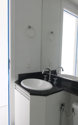 Apartamento à venda com 57m², 2 quartos e sem vagaBanheiro da suíte 2