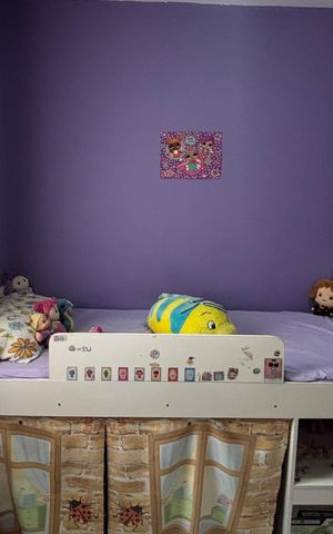 Casa à venda com 68m², 2 quartos e 2 vagas Casa à venda com 68m², 2 quartos e 2 vagasQuarto 2
