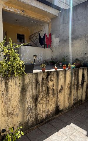 Casa à venda com 68m², 2 quartos e 2 vagas Casa à venda com 68m², 2 quartos e 2 vagasQuintal