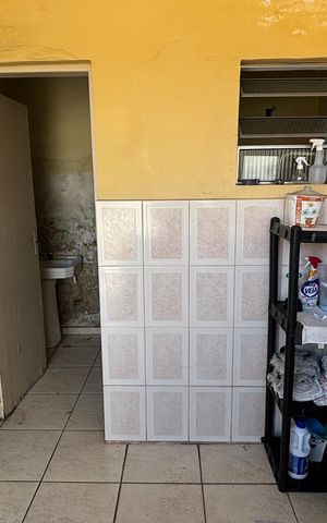 Casa à venda com 68m², 2 quartos e 2 vagas Casa à venda com 68m², 2 quartos e 2 vagasQuintal - Area de Serviçø