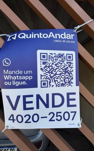 Casa à venda com 68m², 2 quartos e 2 vagas Casa à venda com 68m², 2 quartos e 2 vagasFachada