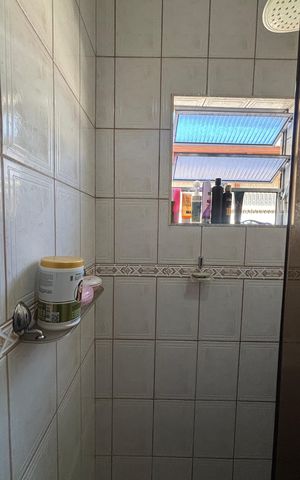 Casa à venda com 68m², 2 quartos e 2 vagas Casa à venda com 68m², 2 quartos e 2 vagasBanheiro