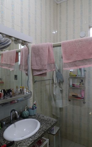 Casa à venda com 360m², 6 quartos e 3 vagasBanheiro Social 1