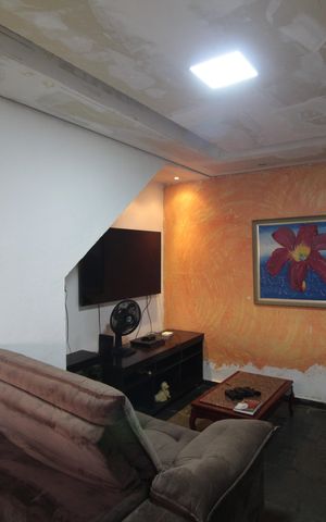 Casa de condomínio à venda com 96m², 2 quartos e sem vagaSala