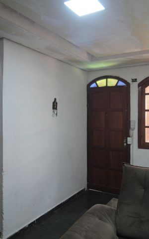 Casa de condomínio à venda com 96m², 2 quartos e sem vagaSala