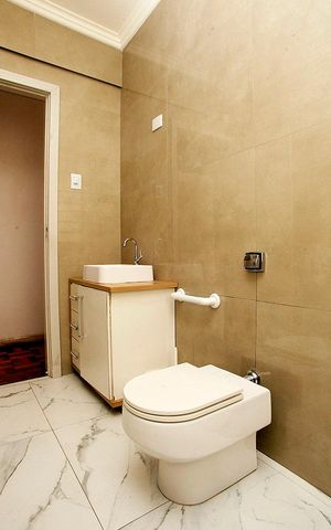 Apartamento à venda com 159m², 3 quartos e sem vagaBanheiro 1