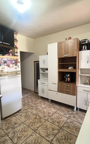 Casa à venda com 48m², 2 quartos e sem vaga