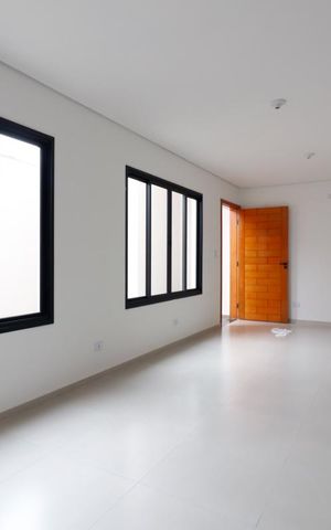 Casa de condomínio à venda com 160m², 3 quartos e 2 vagas Casa de condomínio à venda com 160m², 3 quartos e 2 vagasSala