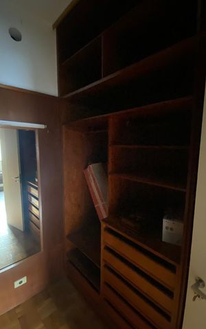 Casa para alugar com 560m², 4 quartos e 4 vagas Casa para alugar com 560m², 4 quartos e 4 vagasCloset