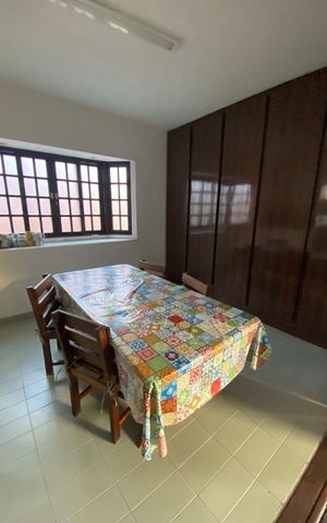 Casa para alugar com 560m², 4 quartos e 4 vagas Casa para alugar com 560m², 4 quartos e 4 vagasCozinha