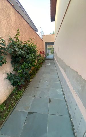 Casa para alugar com 560m², 4 quartos e 4 vagas Casa para alugar com 560m², 4 quartos e 4 vagasÁrea externa