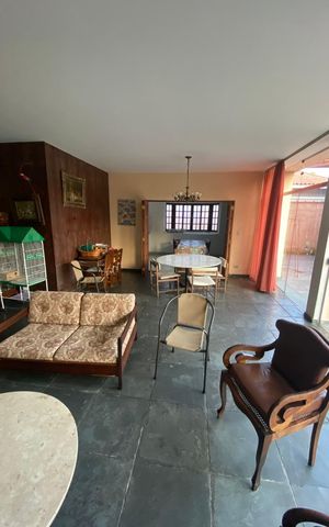 Casa para alugar com 560m², 4 quartos e 4 vagas Casa para alugar com 560m², 4 quartos e 4 vagasÁrea externa
