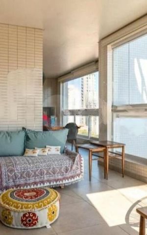 Apartamento à venda com 234m², 4 quartos e 5 vagas
