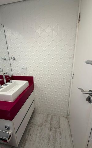 Apartamento à venda com 131m², 3 quartos e 3 vagas Apartamento à venda com 131m², 3 quartos e 3 vagasBanheiro