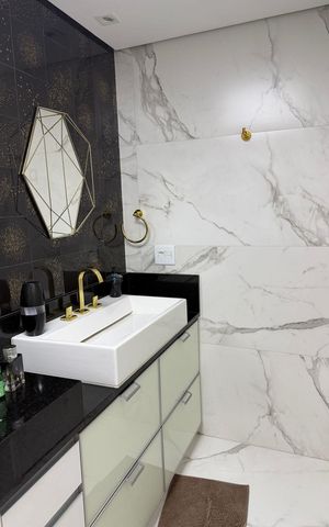 Apartamento à venda com 131m², 3 quartos e 3 vagas Apartamento à venda com 131m², 3 quartos e 3 vagasBanheiro