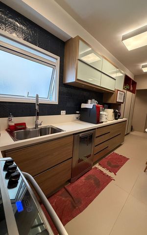 Apartamento à venda com 131m², 3 quartos e 3 vagas Apartamento à venda com 131m², 3 quartos e 3 vagasCozinha