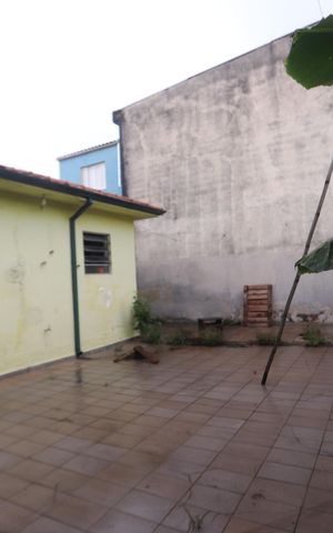 Casa para alugar com 210m², 2 quartos e 4 vagasQuintal