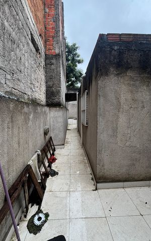 Casa à venda com 165m², 2 quartos e 2 vagasQuintal
