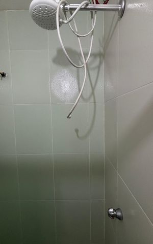 Casa à venda com 165m², 2 quartos e 2 vagasBanheiro